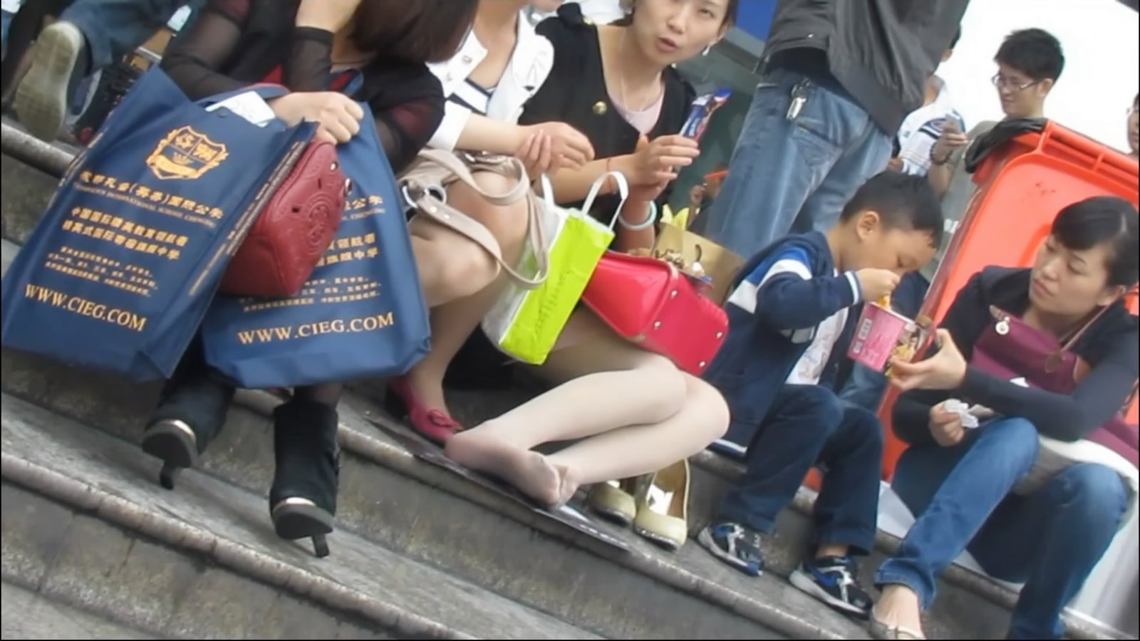 streetsnapshoep[00 00 27][20181209 215612 6]